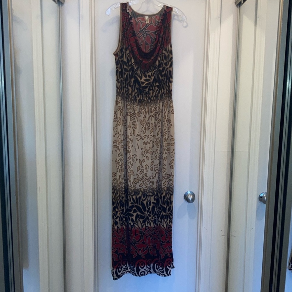 Floor-length dress